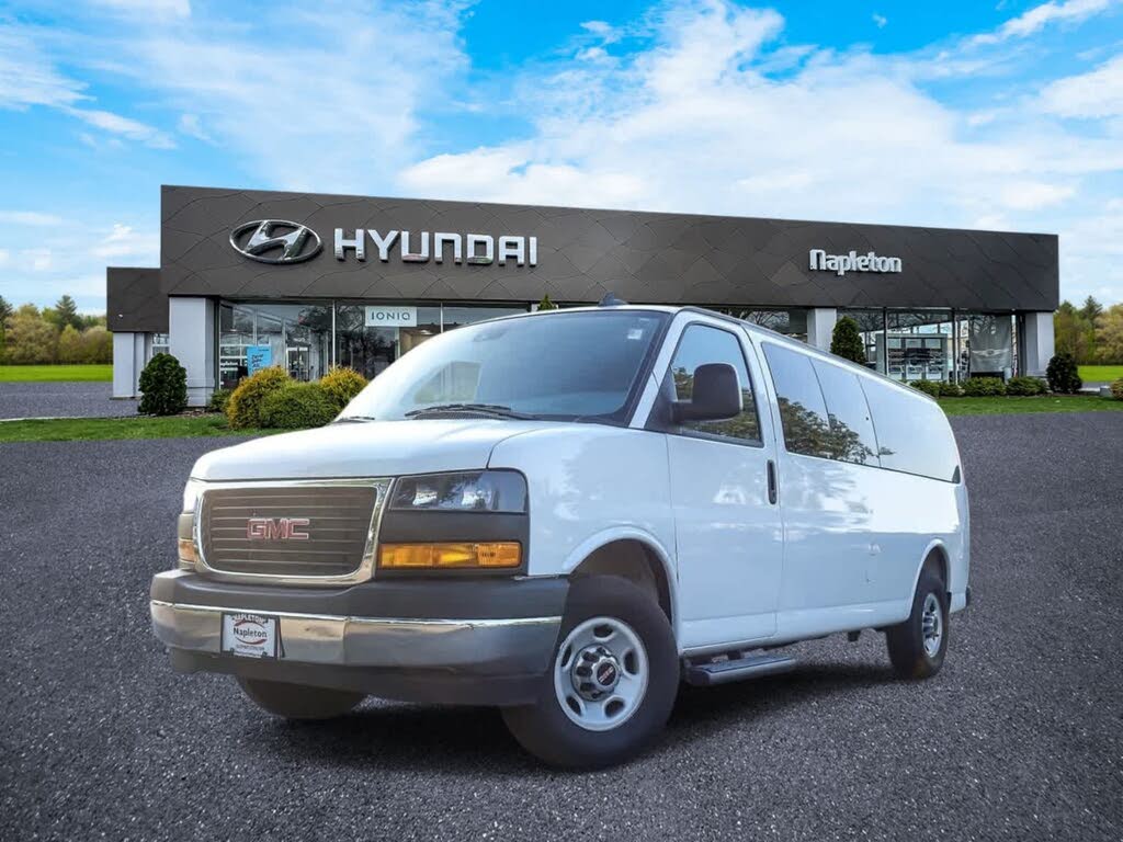 2025 GMC Savana LT 3500
