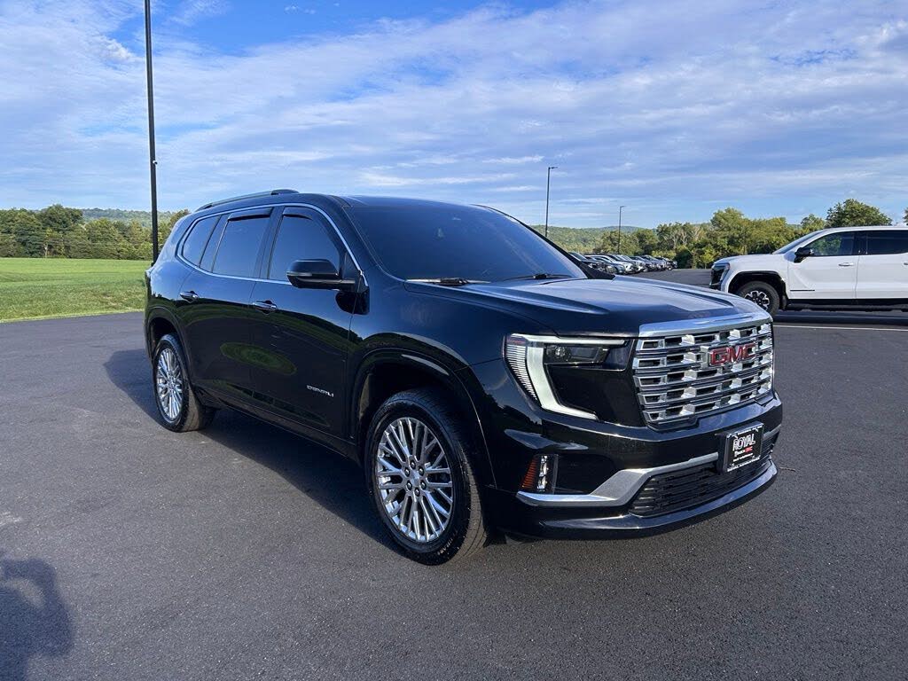 2024 GMC Acadia Denali