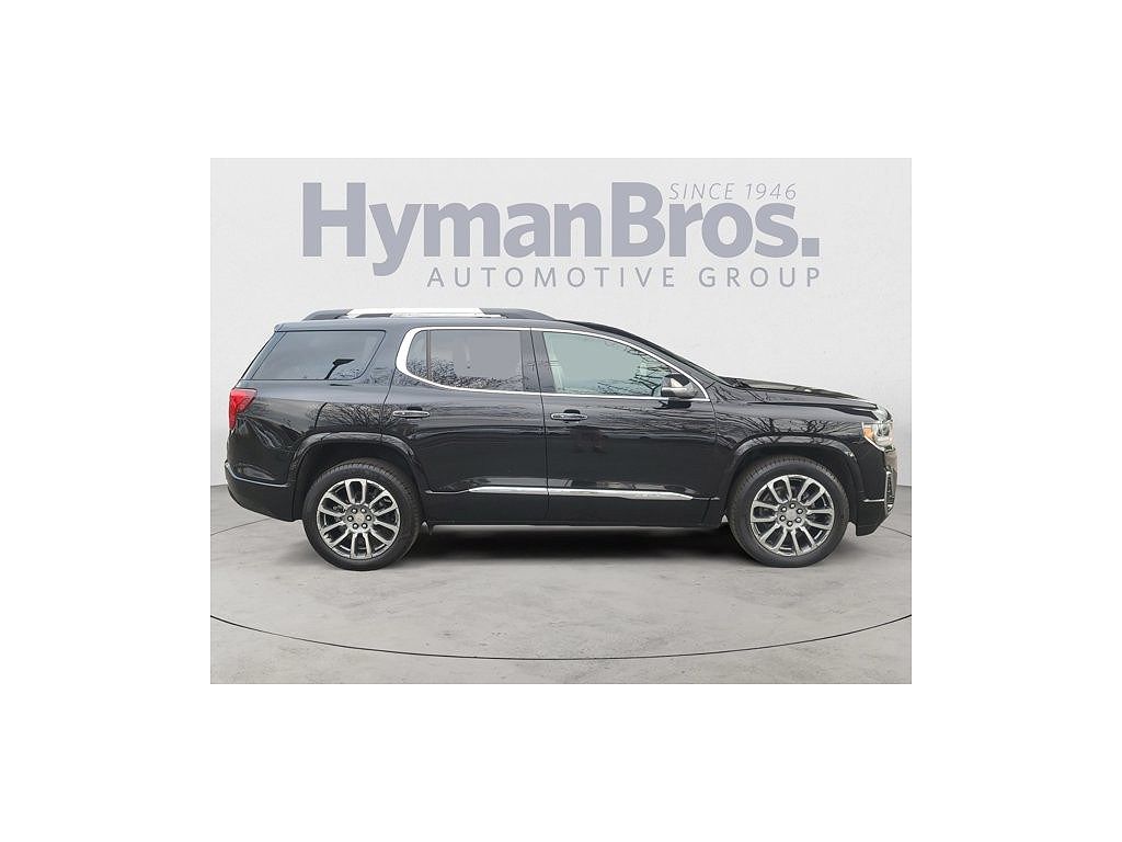 2023 GMC Acadia Denali