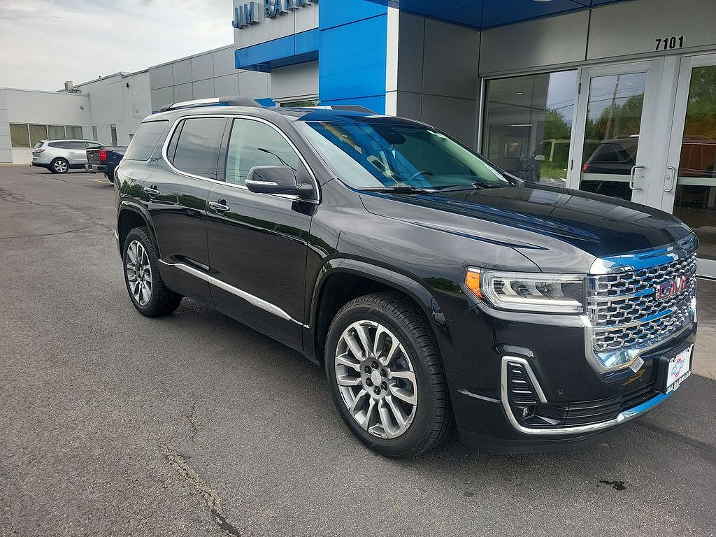 2023 GMC Acadia Denali