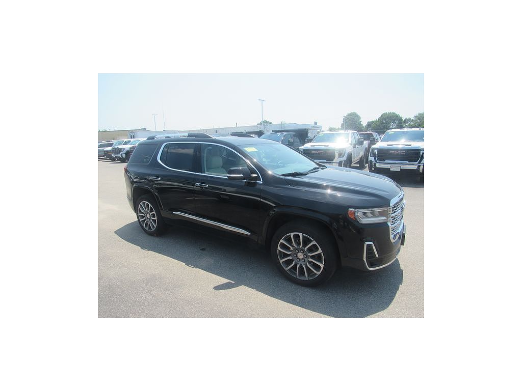 2023 GMC Acadia Denali