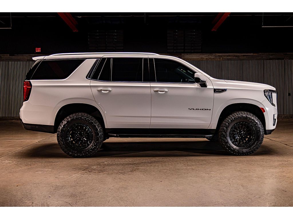 2023 GMC Yukon SLE