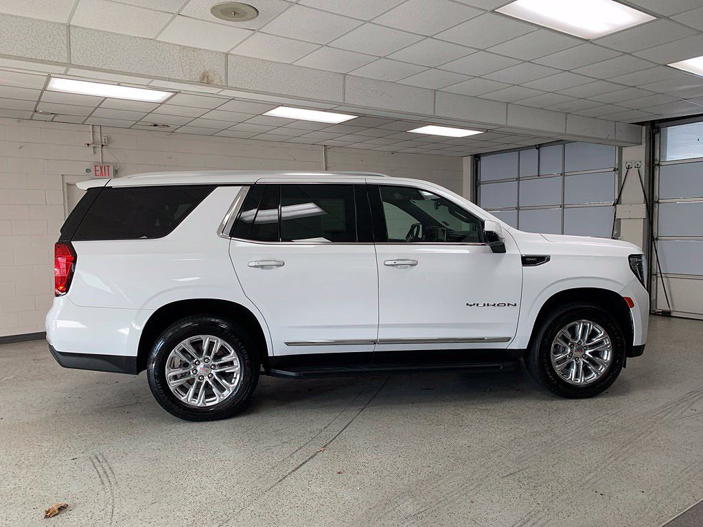 2023 GMC Yukon SLT