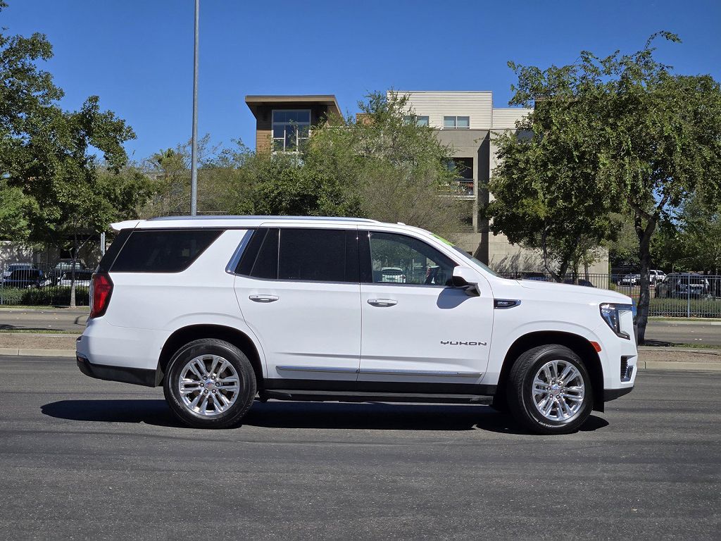 2024 GMC Yukon SLT