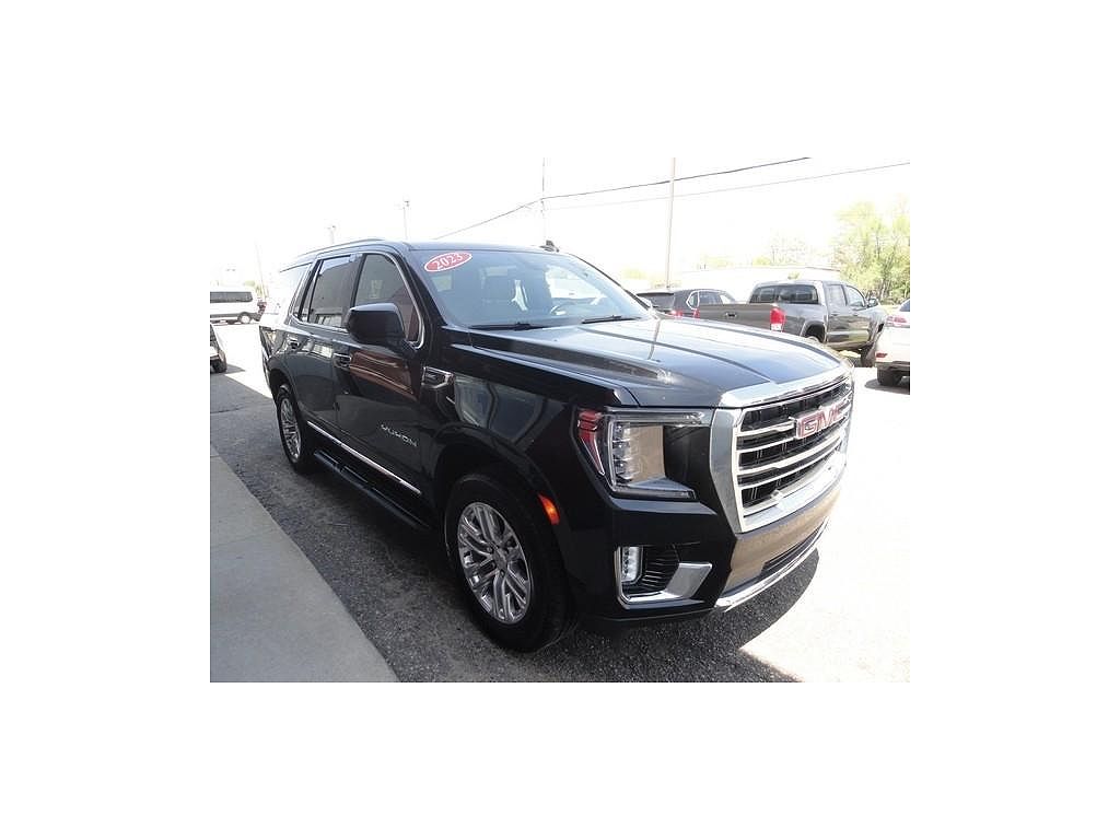 2023 GMC Yukon SLT