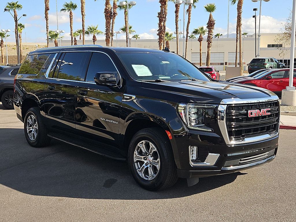 2023 GMC Yukon XL SLE