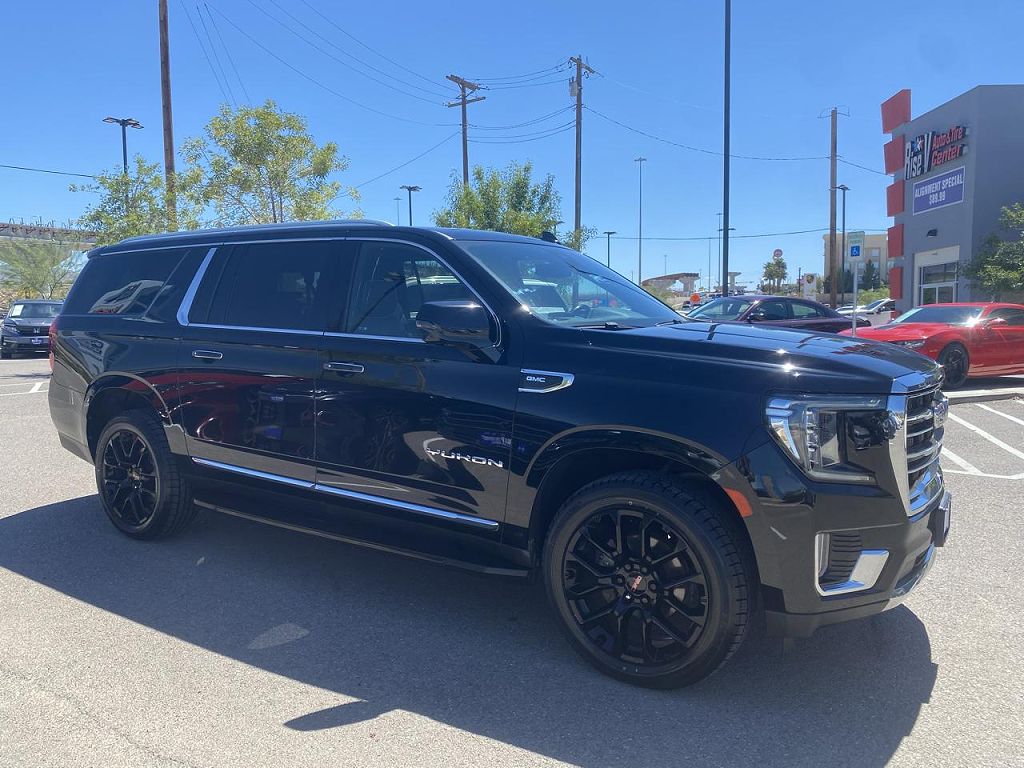 2023 GMC Yukon XL SLT