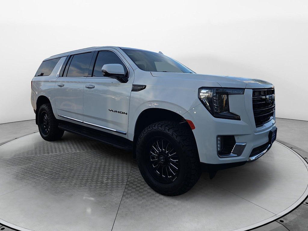 2022 GMC Yukon XL SLT