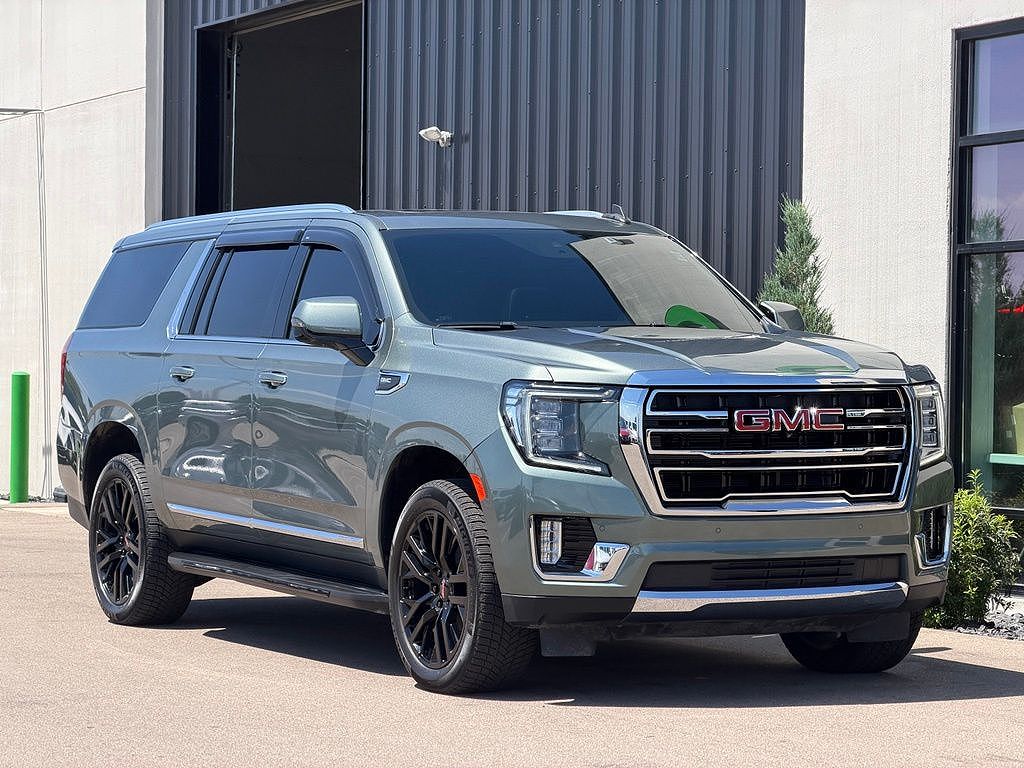 2023 GMC Yukon XL SLT