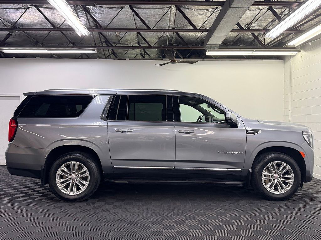 2022 GMC Yukon XL SLT