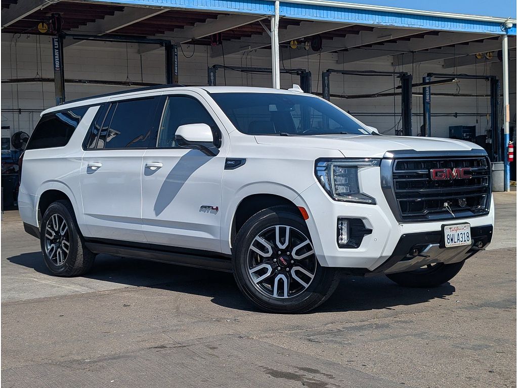 2021 GMC Yukon XL AT4