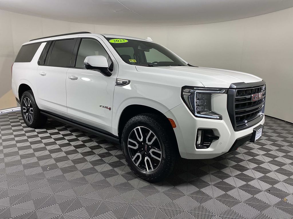 2023 GMC Yukon XL AT4
