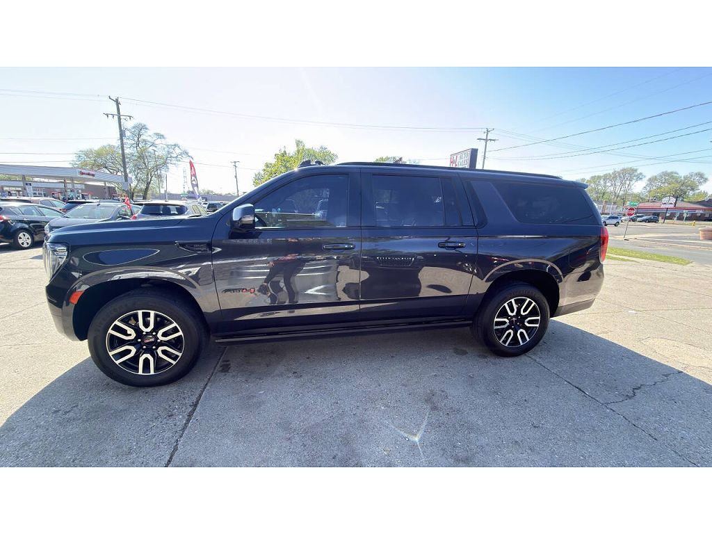 2023 GMC Yukon XL AT4