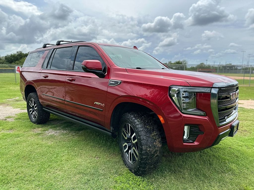 2022 GMC Yukon XL AT4