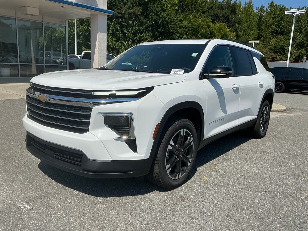 2027 Chevrolet Traverse LT
