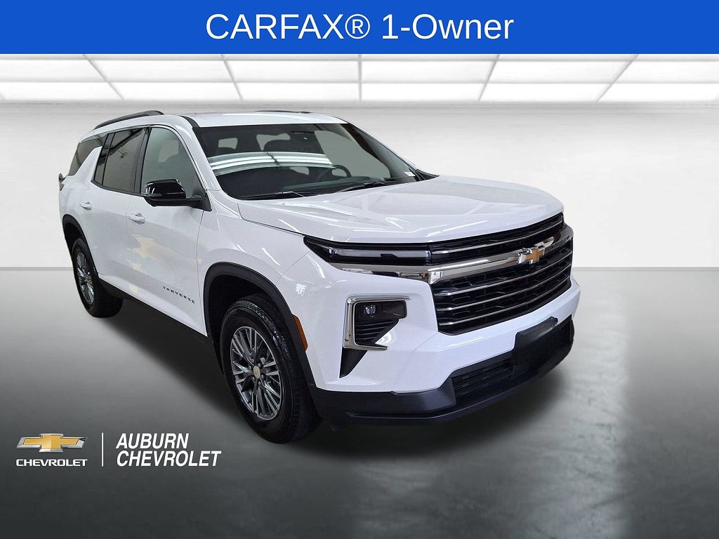 2025 Chevrolet Traverse LT