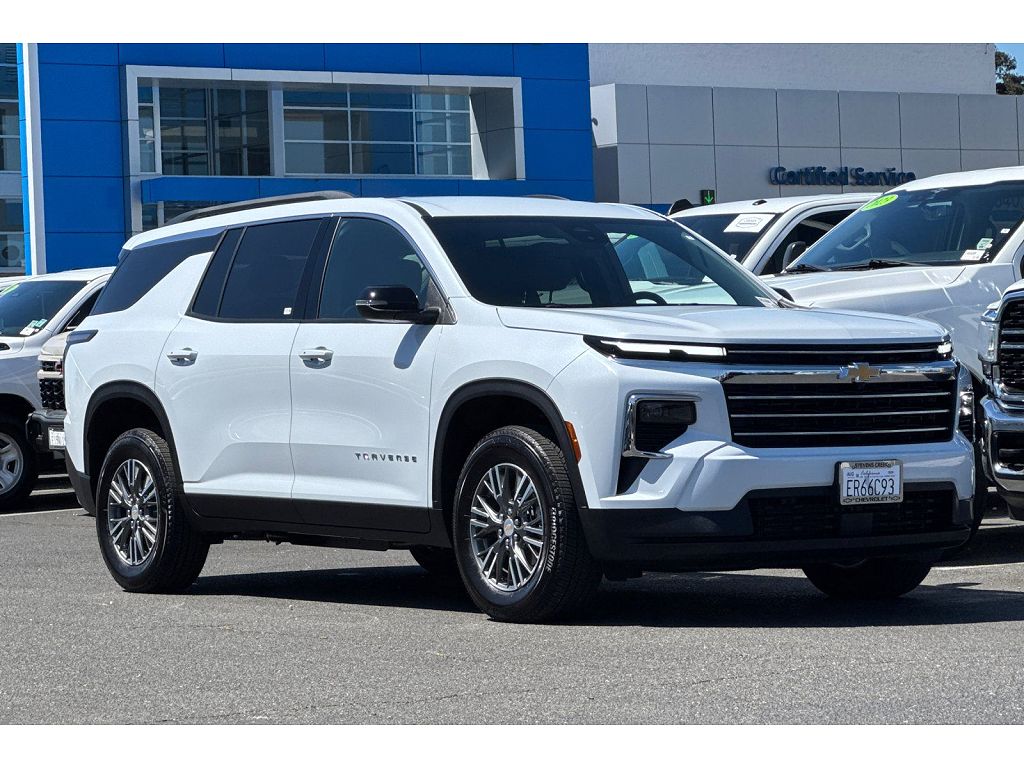 2026 Chevrolet Traverse LT
