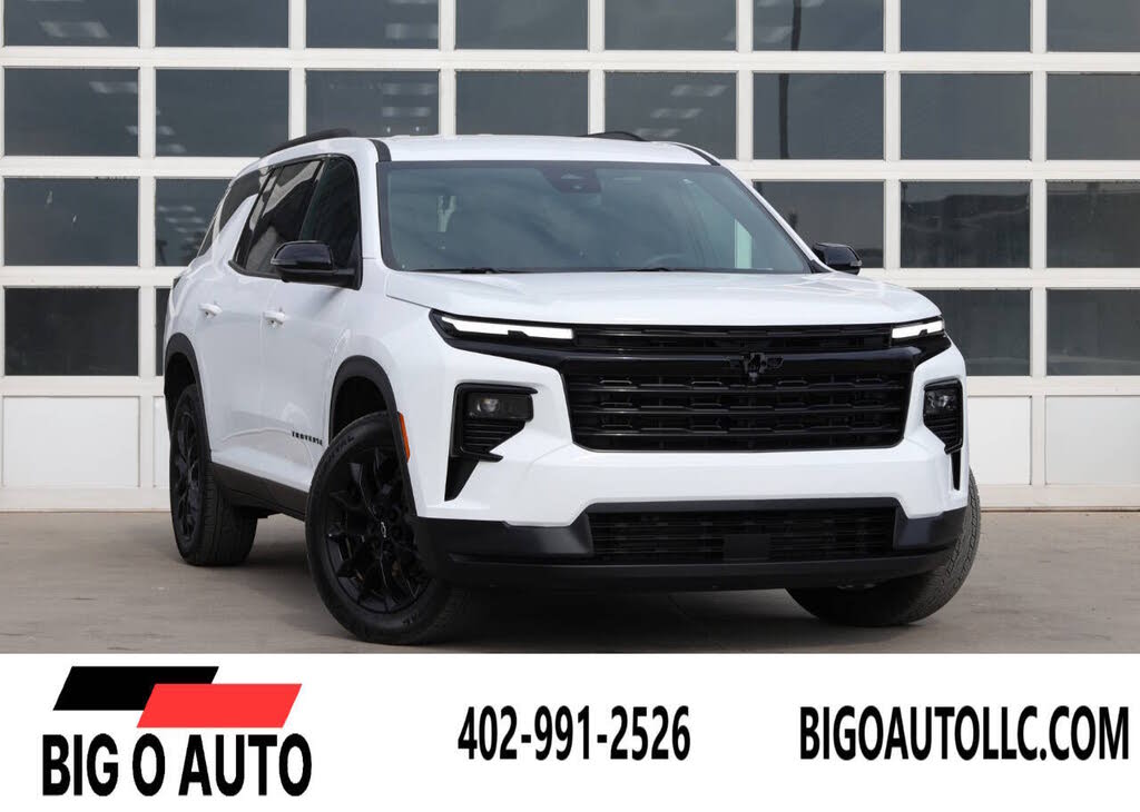 2025 Chevrolet Traverse LT