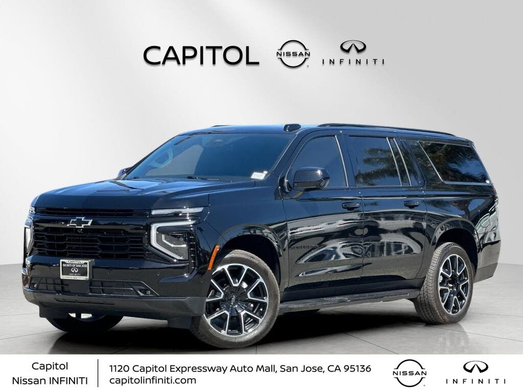 2025 Chevrolet Suburban RST listing photo