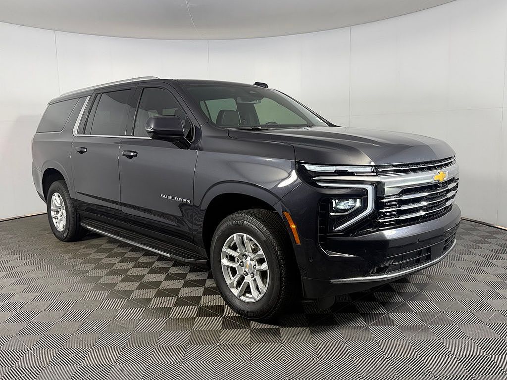 2026 Chevrolet Suburban LT
