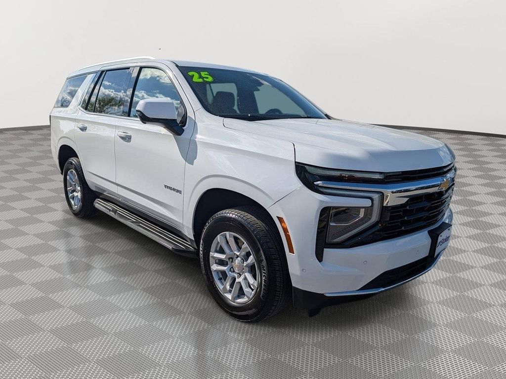 2025 Chevrolet Tahoe LS