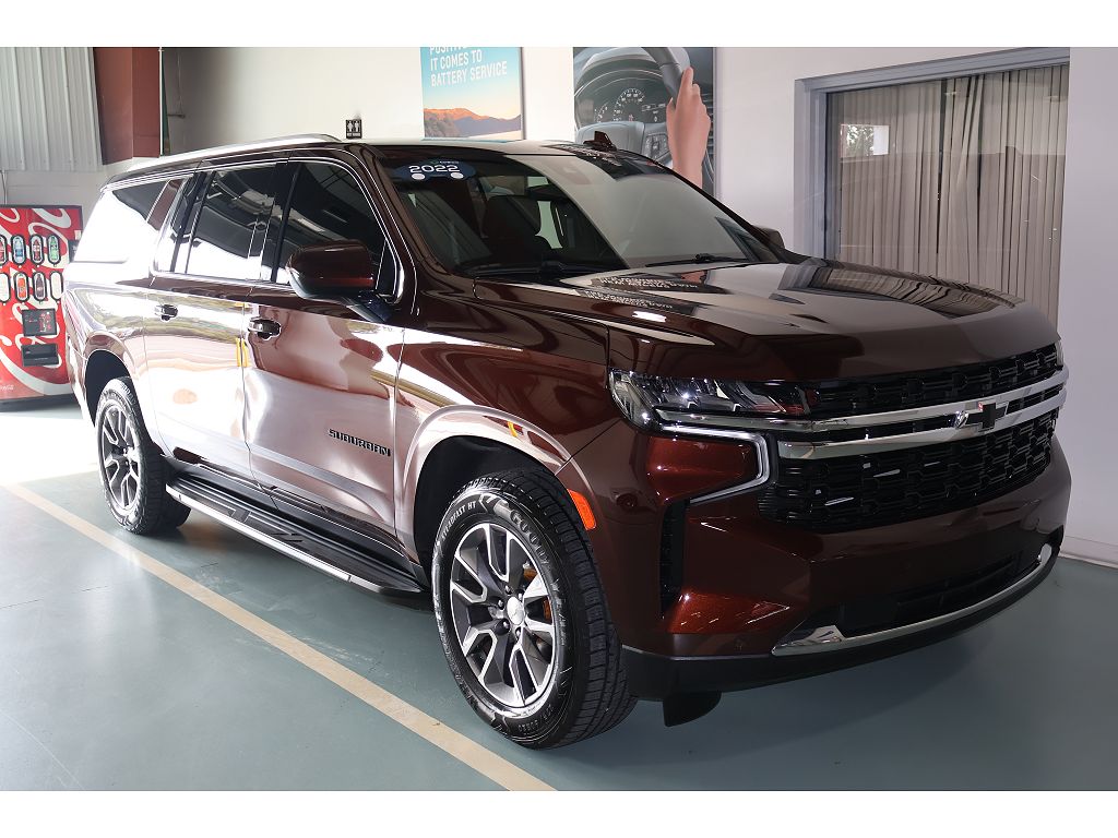 2022 Chevrolet Suburban LS