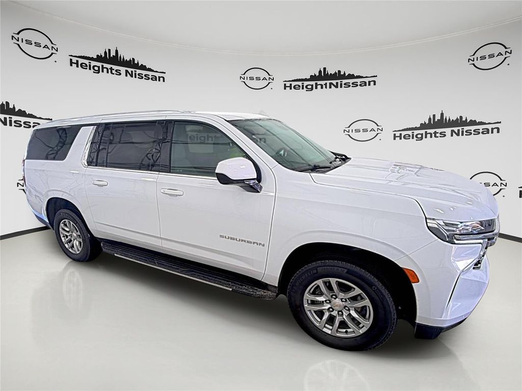2024 Chevrolet Suburban LT