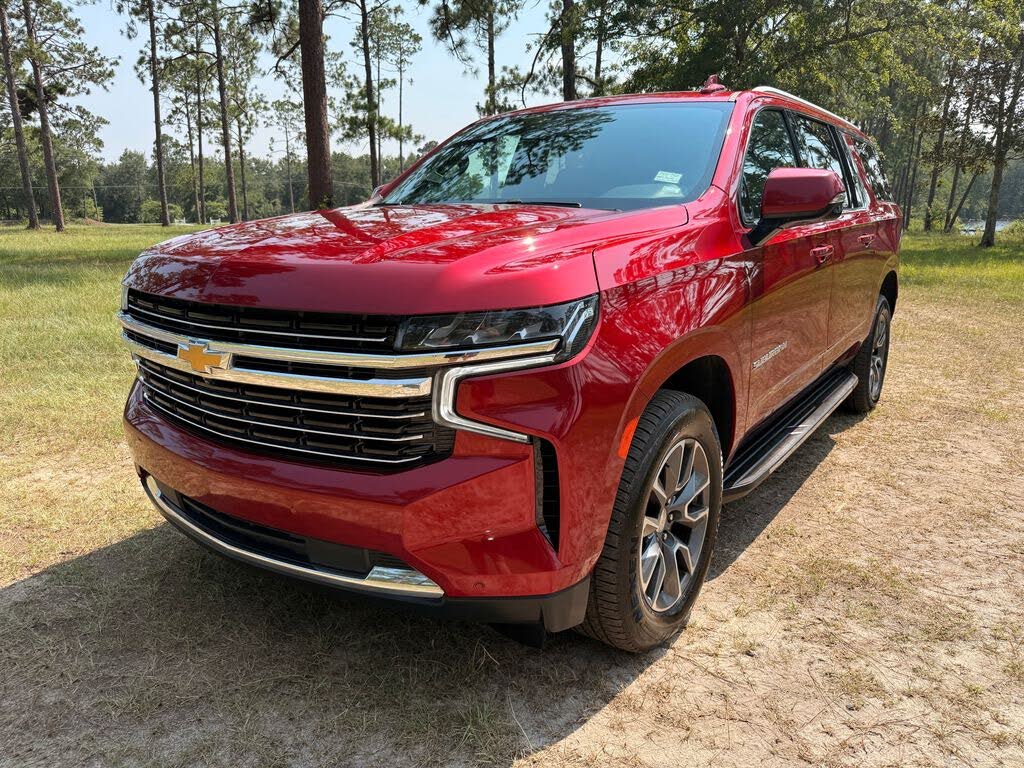 2023 Chevrolet Suburban LT