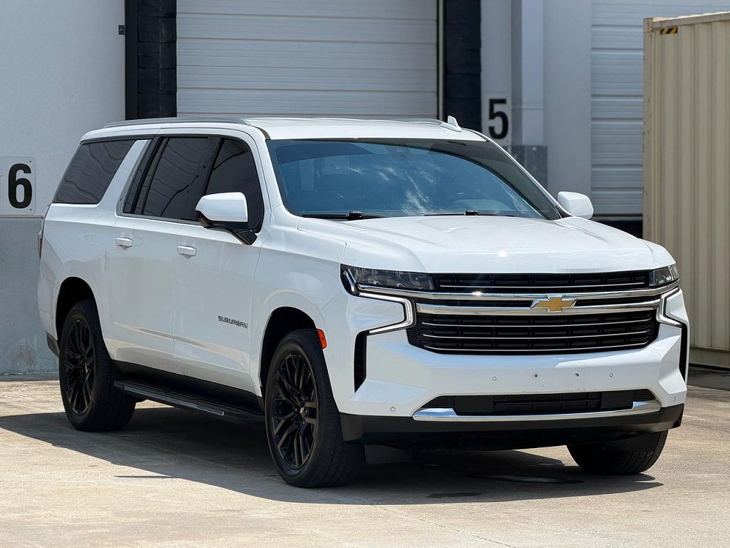 2022 Chevrolet Suburban LT