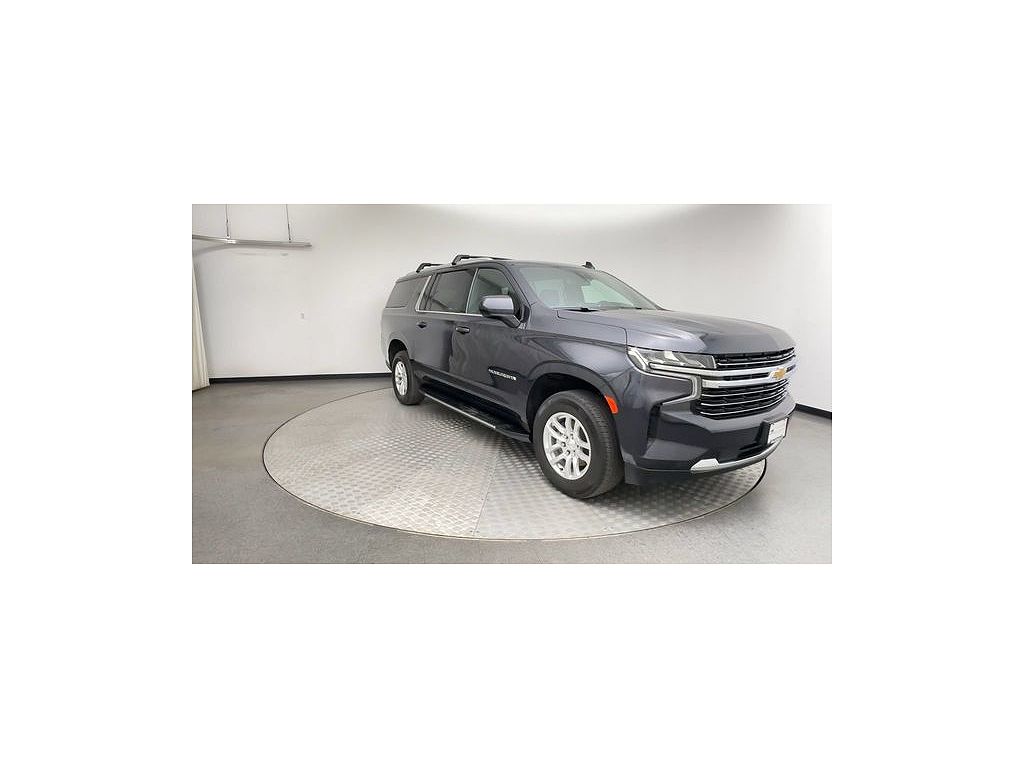 2023 Chevrolet Suburban LT