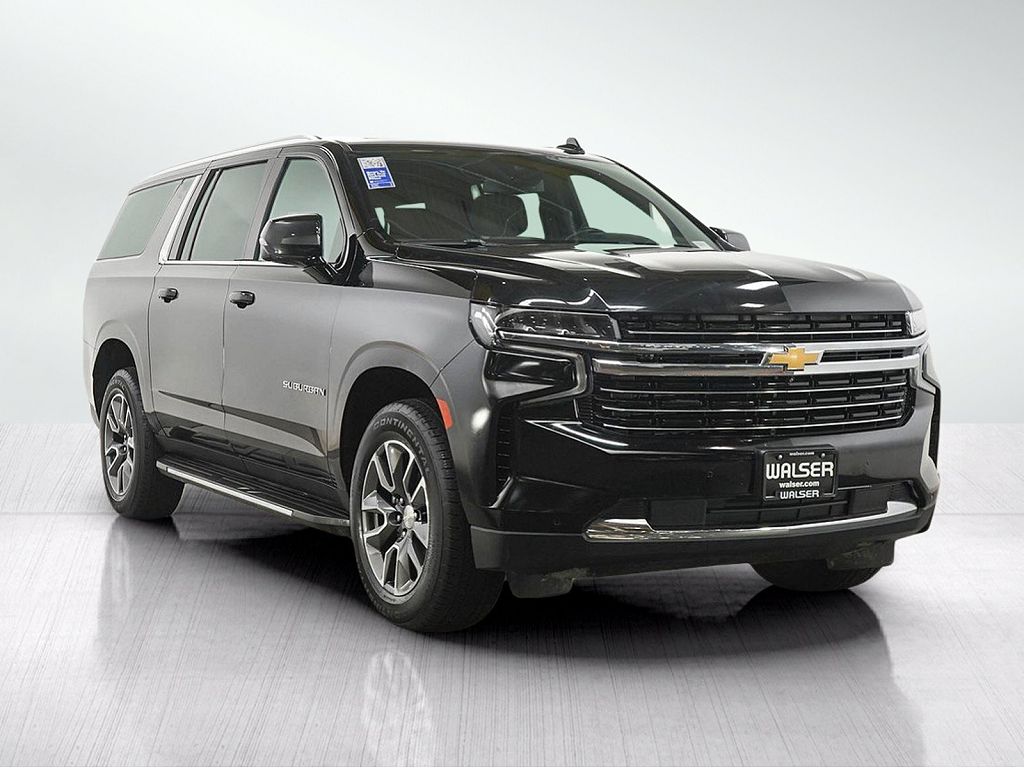 2023 Chevrolet Suburban LT