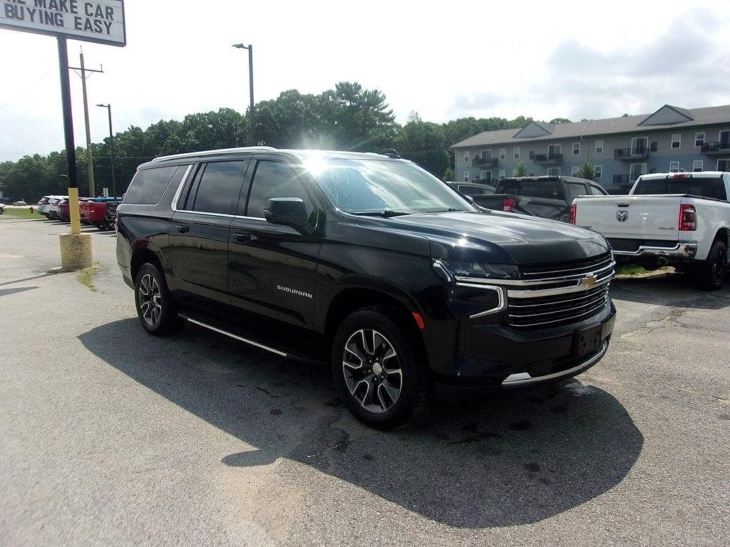 2022 Chevrolet Suburban LT