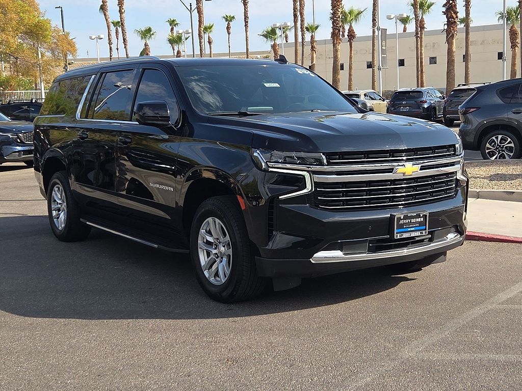 2024 Chevrolet Suburban LT