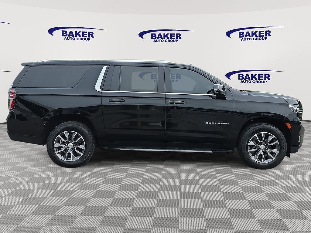 2022 Chevrolet Suburban LT