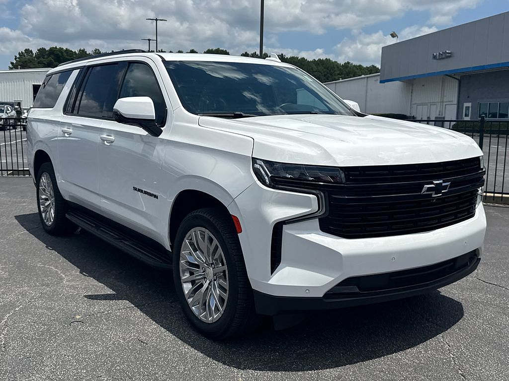 2023 Chevrolet Suburban RST