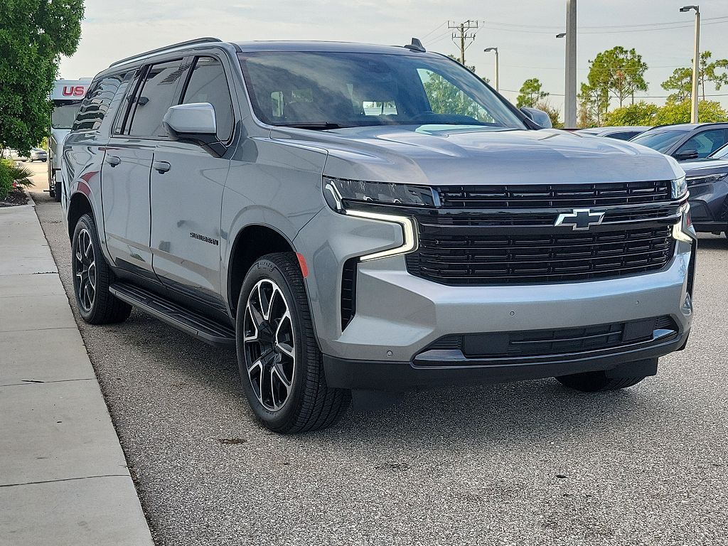 2023 Chevrolet Suburban RST