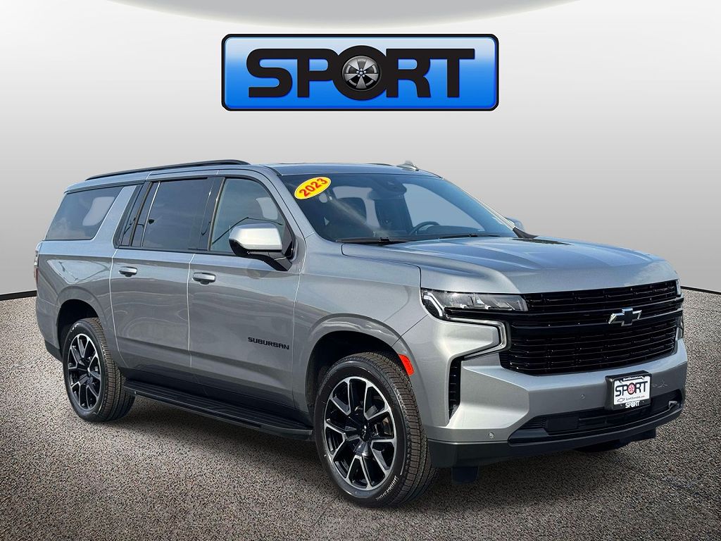 2023 Chevrolet Suburban RST