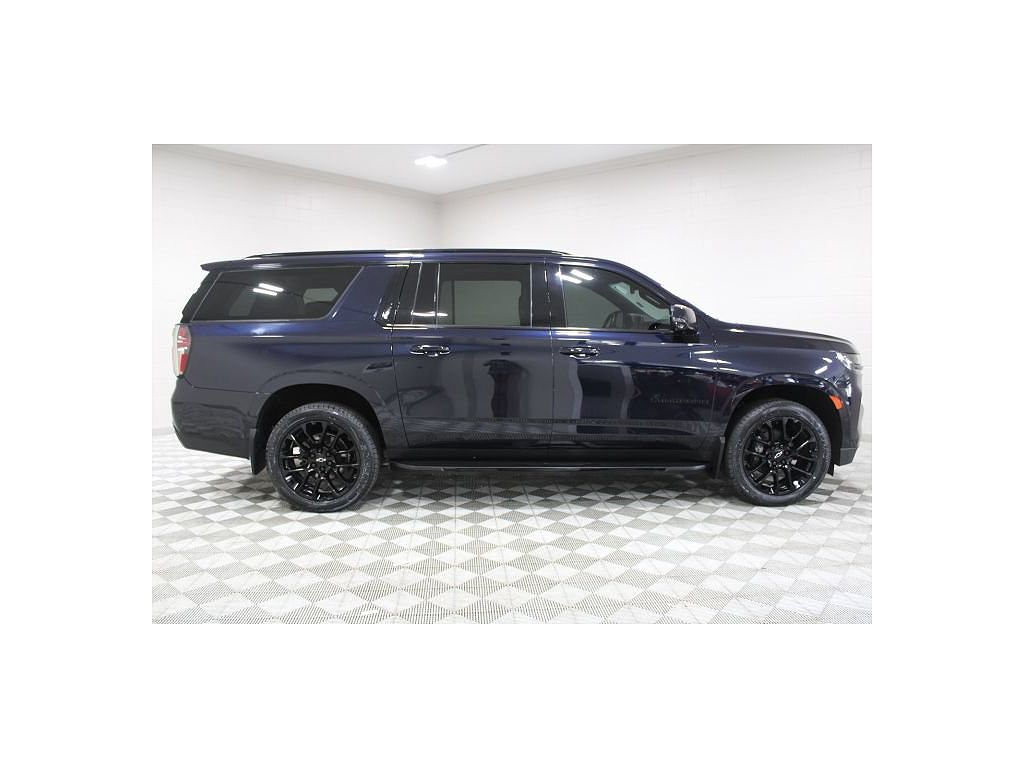 2022 Chevrolet Suburban RST