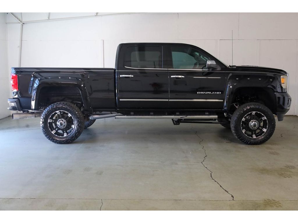 2015 GMC Sierra 2500HD Denali