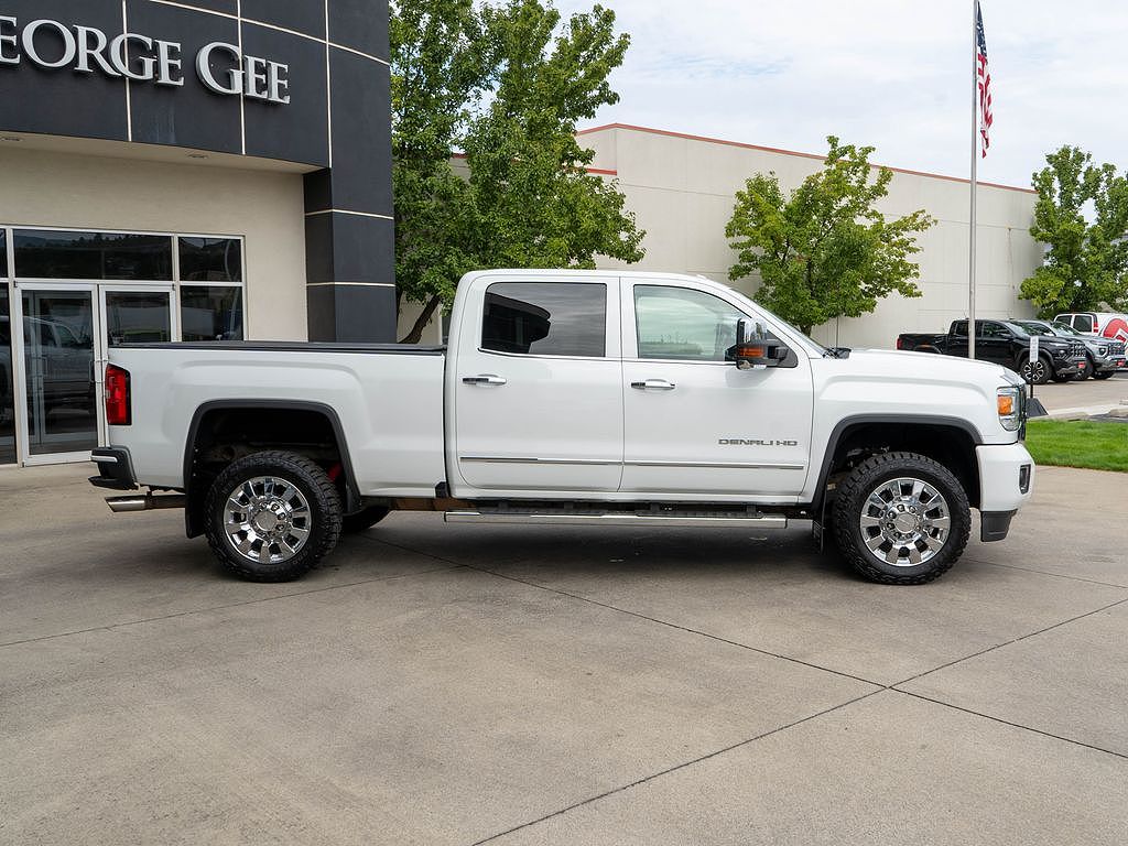 2017 GMC Sierra 2500HD Denali