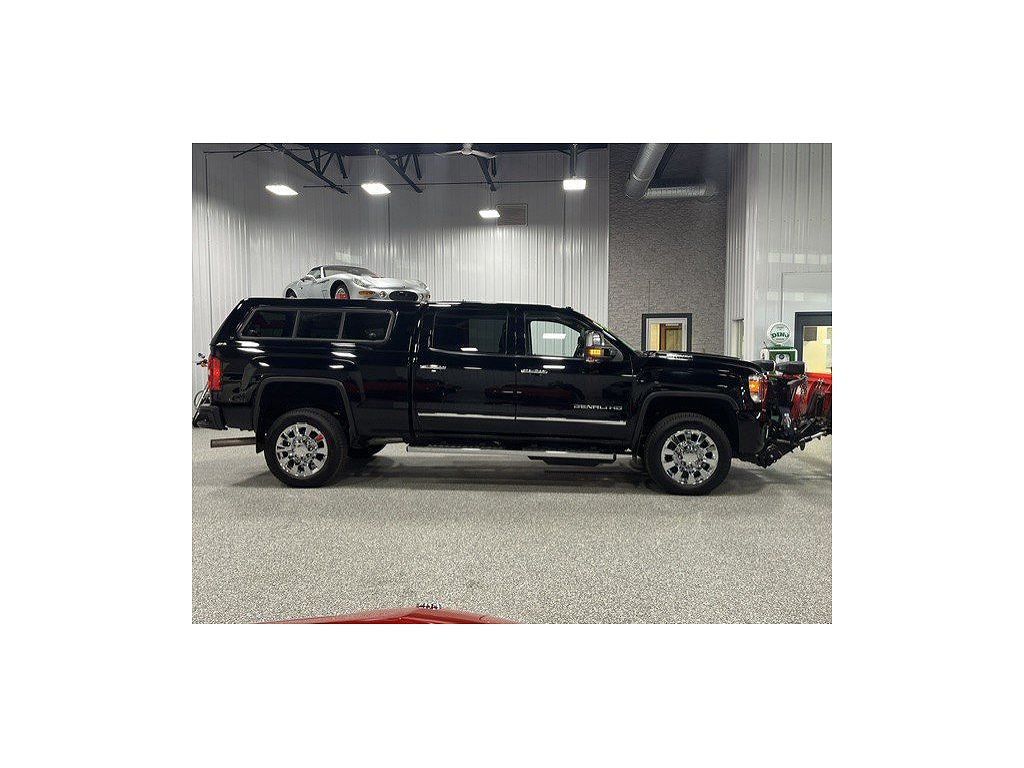 2017 GMC Sierra 2500HD Denali