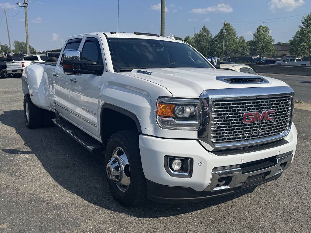 2017 GMC Sierra 3500HD Denali