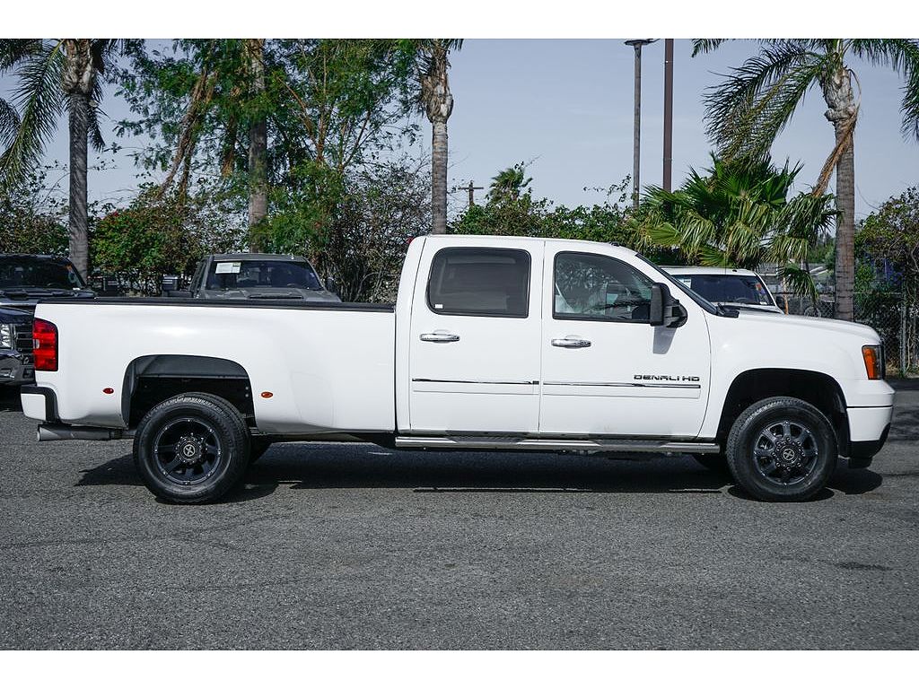 2011 GMC Sierra 3500HD Denali
