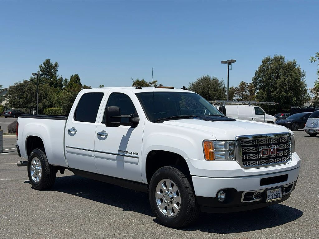 2011 GMC Sierra 3500HD Denali