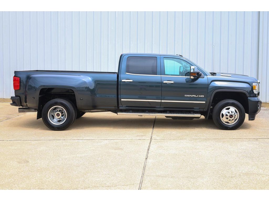 2018 GMC Sierra 3500HD Denali