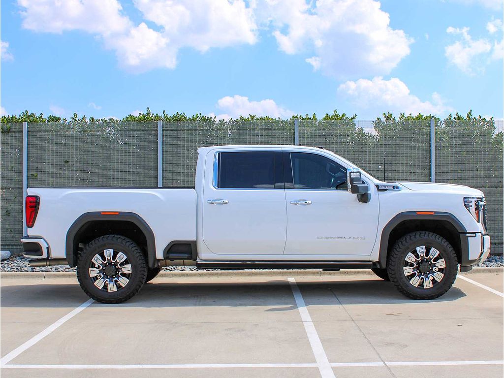 2024 GMC Sierra 2500HD Denali