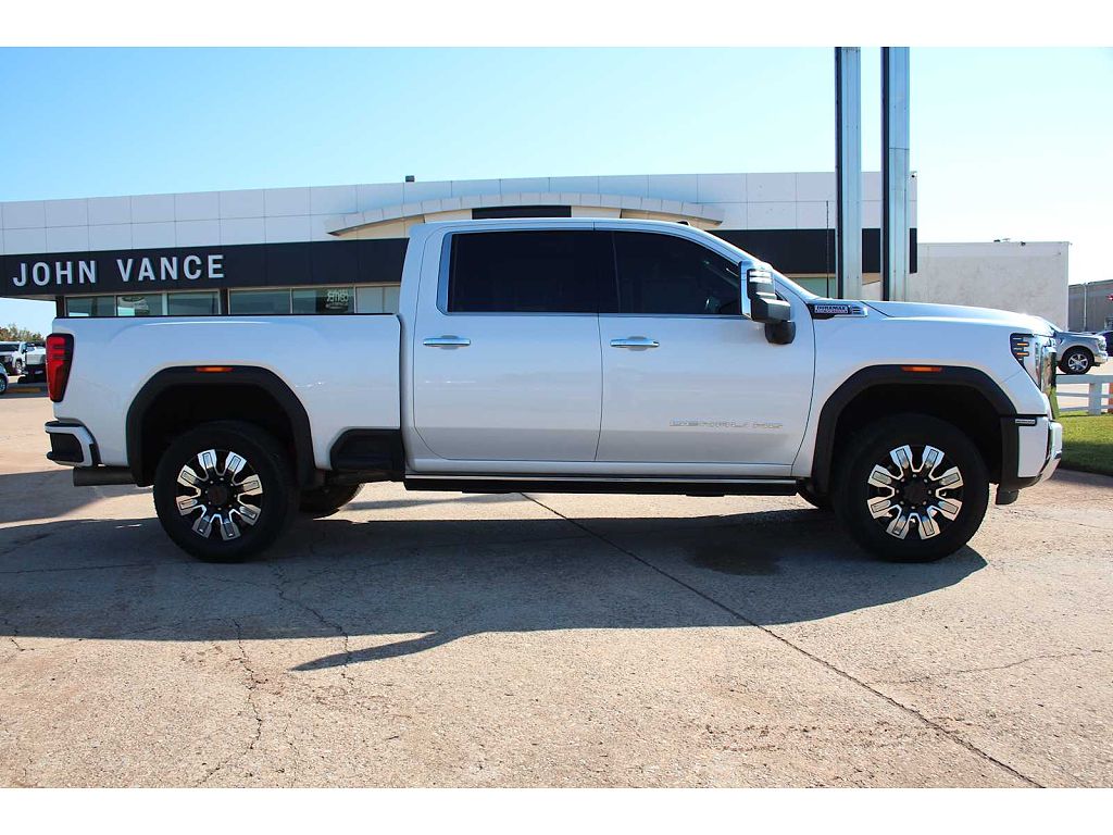 2024 GMC Sierra 2500HD Denali