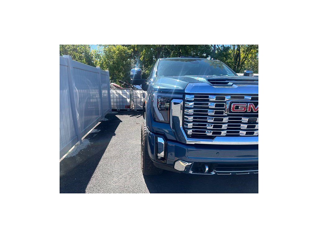 2024 GMC Sierra 2500HD Denali