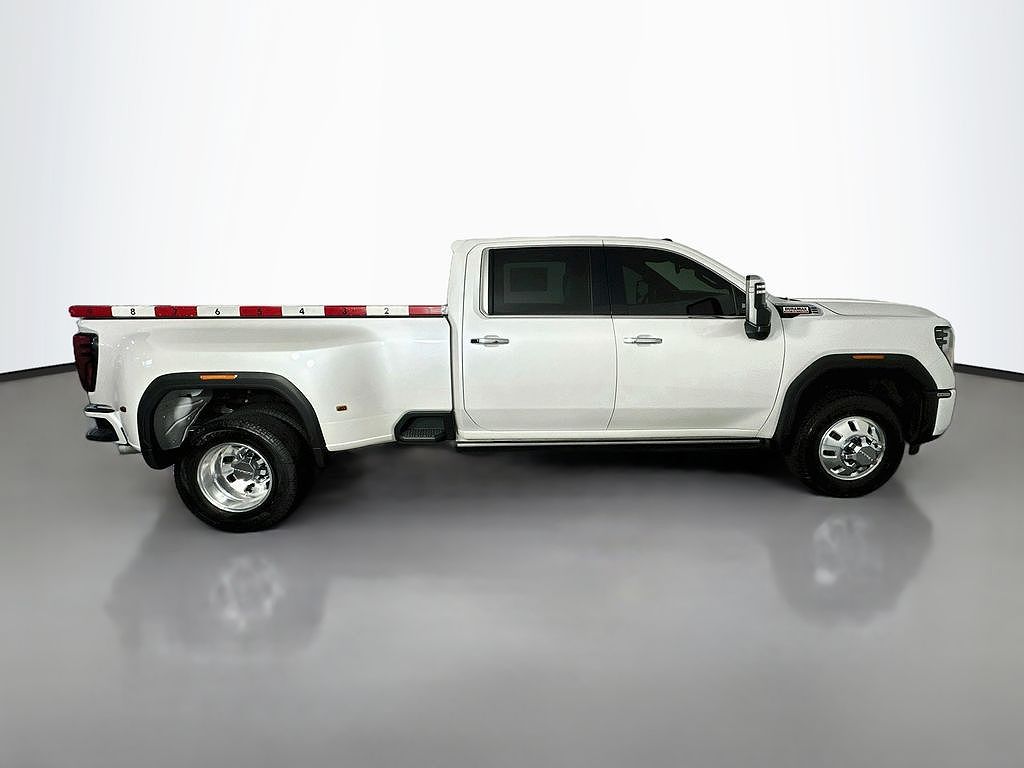 2024 GMC Sierra 3500HD Denali Dually
