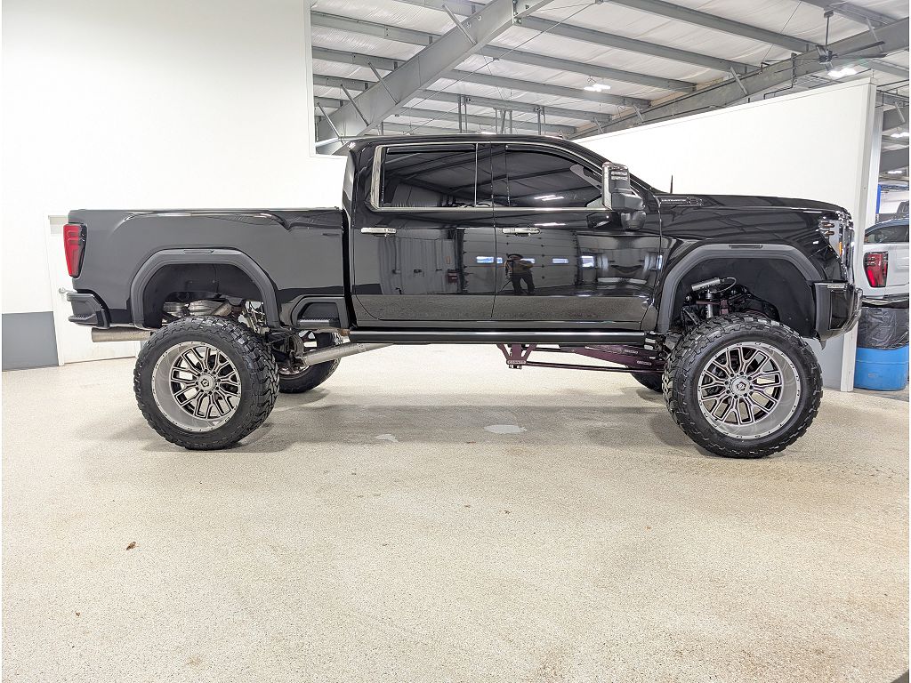 2024 GMC Sierra 2500HD Denali Ultimate Duramax Sunroof Adaptive Cruise Suspension Build Standard Bed